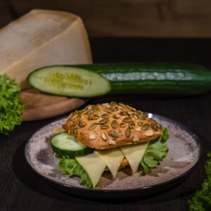 Kürbiskernweckerl belegt